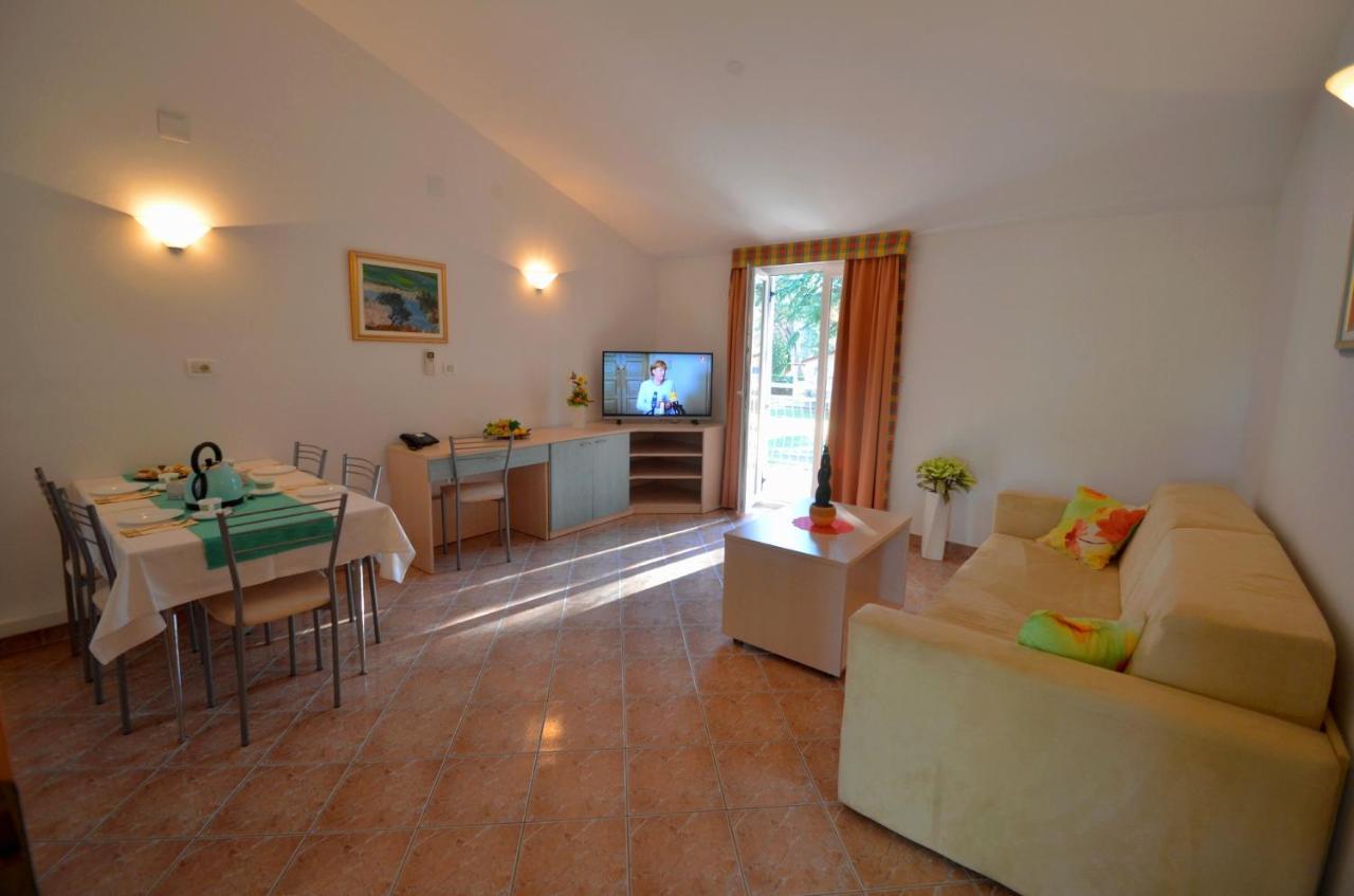 Apartments Materada Residence Poreč Buitenkant foto