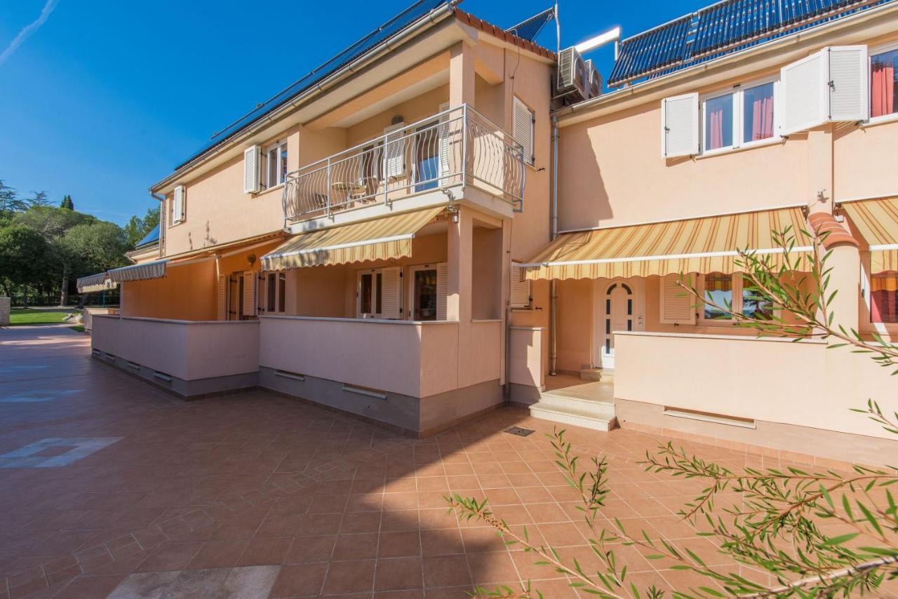 Apartments Materada Residence Poreč Buitenkant foto